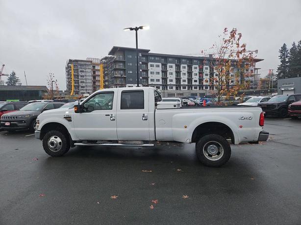 2009 Ford Super Duty F-350 DRW | Cruise Control! image 3