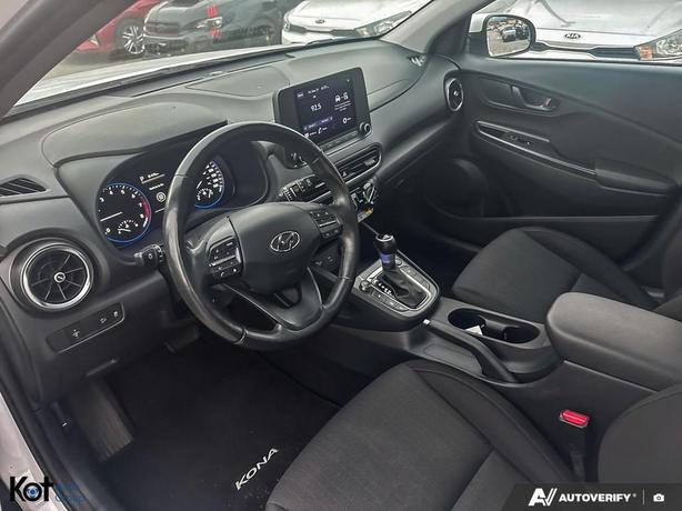 2022 Hyundai Kona Preferred ! Edition HEATED FRONT SEATS! WIRELESS CHARGING! BAC image 6