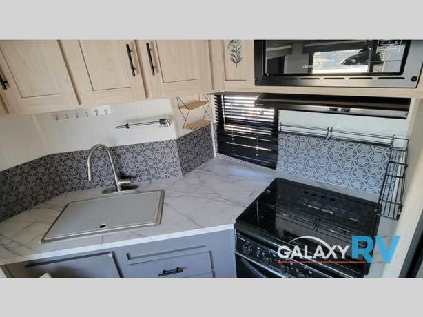 Used 2022 Heartland Sundance Ultra Lite 262RB image 6