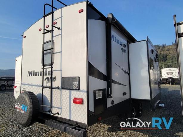 Used 2019 Winnebago Minnie Plus 27RBDS image 3