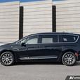 2022 Chrysler Pacifica Hybrid Pinnacle thumbnail image 3