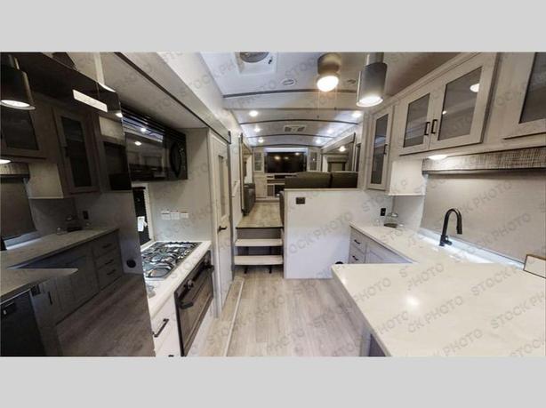 Used 2023 Forest River RV Wildwood Heritage Glen Elite Series 36FL image 2