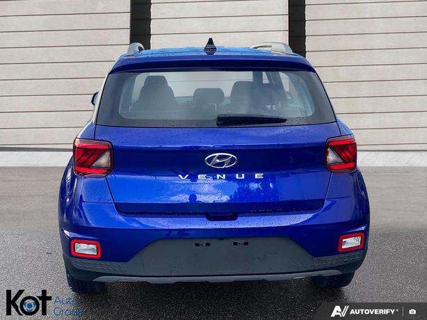 2022 Hyundai Venue Preferred image 5