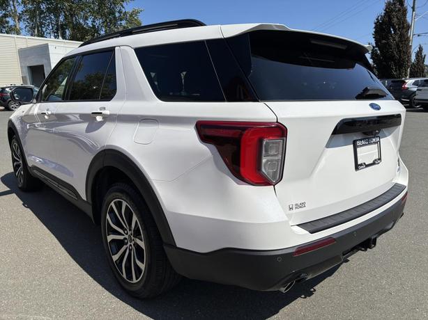 2022 Ford Explorer St-Line image 5