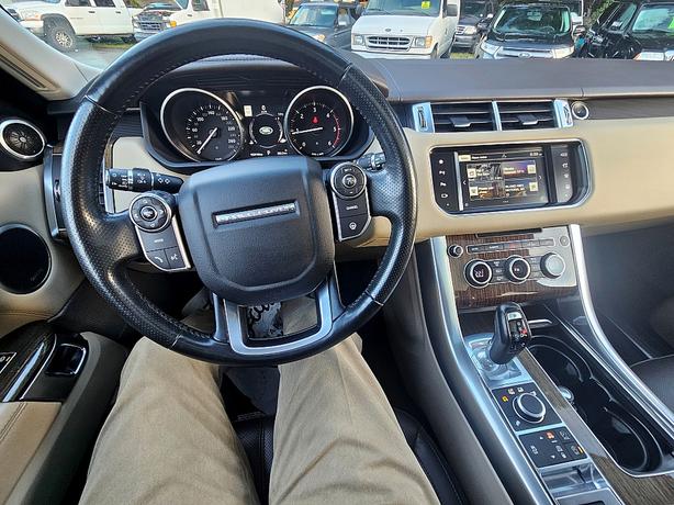 2016 Land Rover  Range Rover Sport V6 Diesel HSE image 8