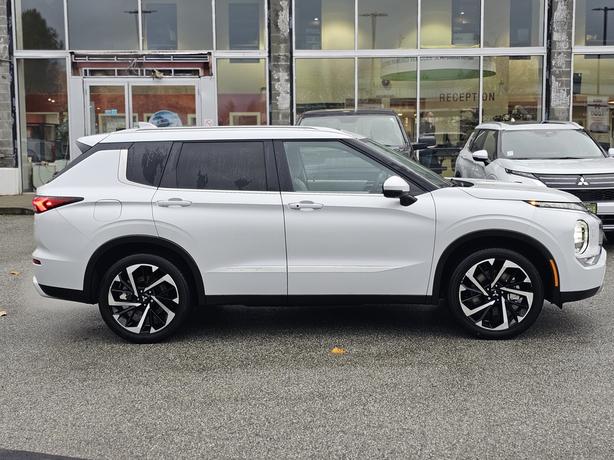 2024 Mitsubishi Outlander image 4