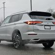 2024 Mitsubishi Outlander thumbnail image 7