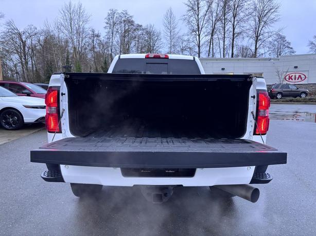 2015 GMC Sierra 3500 Denali image 7