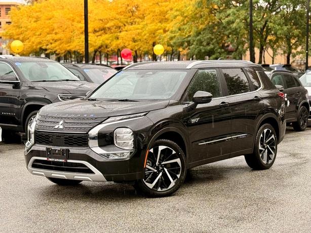 2025 Mitsubishi Outlander PHEV SEL - Finance Rates As Low As 0%, Manager Demo image 2