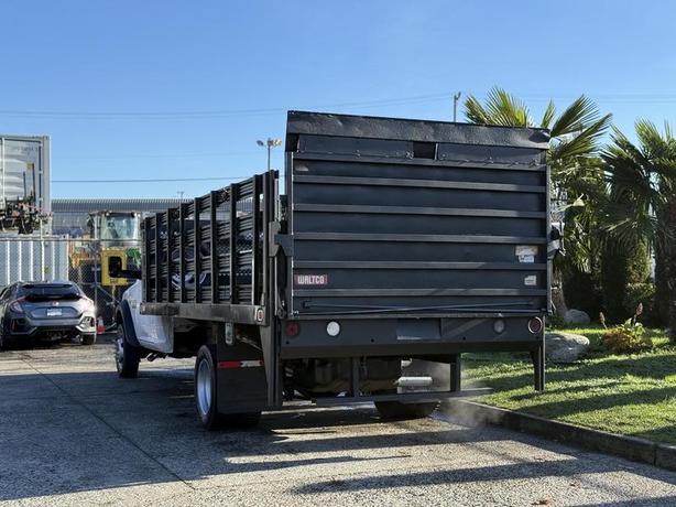 2015 RAM 4500 Flat Deck Truck with Waltco Lift Gate and 16-Foot Deck image 7
