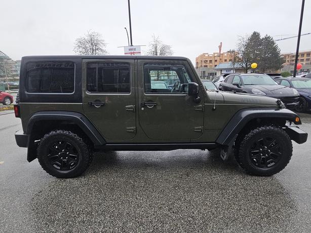2015 Jeep WRANGLER UNLIMITED 4WD 4dr Willys Wheeler -Ltd Avail- image 4