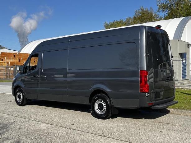 2021 Mercedes-Benz Sprinter 2500  High Roof Cargo Van 170-inch WheelBase 3 Seate image 7
