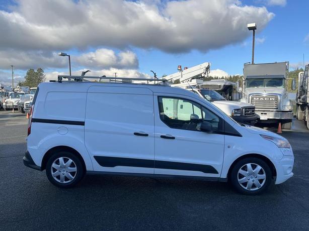 2017 Ford Transit Connect Cargo Van XLT LWB With Ladder Rack image 6