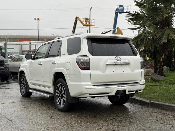 2018 Toyota 4Runner Limited 4x4 image 8
