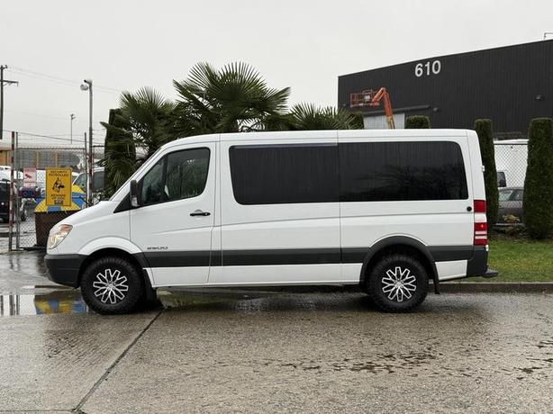 2008 Dodge Sprinter 2500 12-Passenger Low Roof Van image 6
