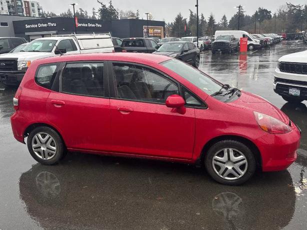 2007 Honda Fit DX | Manual Hatchback! image 4