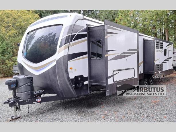 Used 2022 Keystone RV Outback 328RL image 2