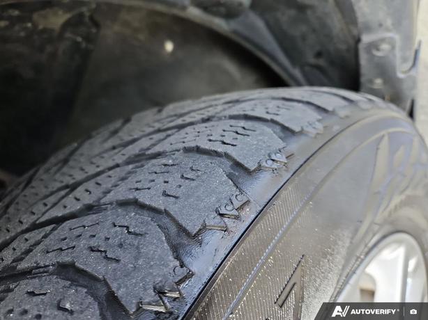 2020 Nissan Rogue S AWD | No Reported Accidents! image 7