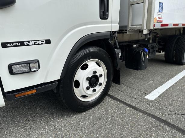 2019 Isuzu NRR image 4