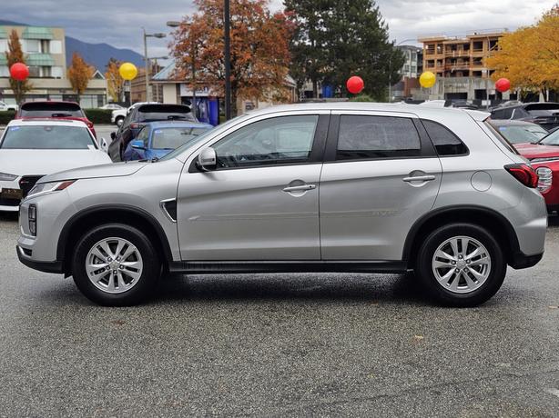 2023 Mitsubishi RVR SE AWC - No Accidents, One Owner, Heated Seats image 8