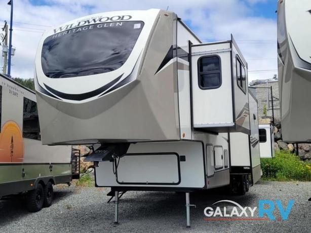Used 2023 Forest River RV Wildwood Heritage Glen 378FL image 1