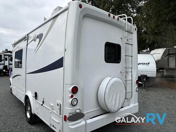 Used 2010 Forest River RV Lexington 235CD image 5