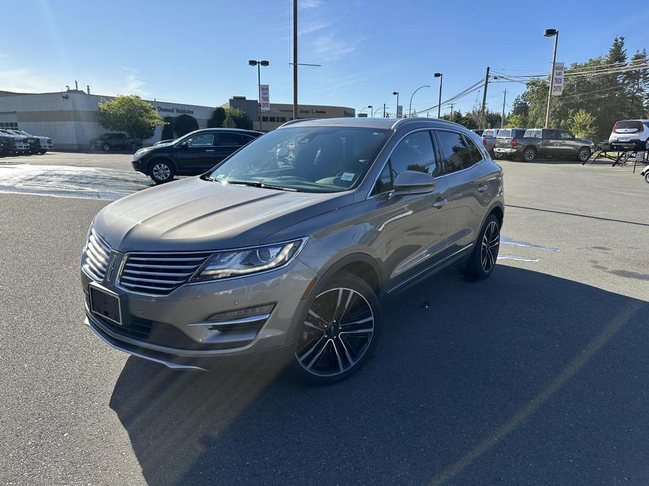 2017 Lincoln MKC Reserve display photo