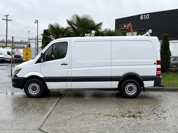 2017 Mercedes-Benz Sprinter 2500 Low Roof Cargo Van with Rear Work Shelves image 6
