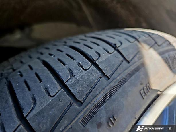 2022 BMW 3 Series 330i xDrive | Remote Starter | No Reported Accidents! image 7