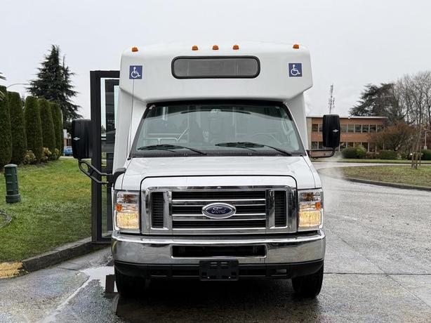 2017 Ford E450 19-Passenger Bus with Wheelchair Lift image 3