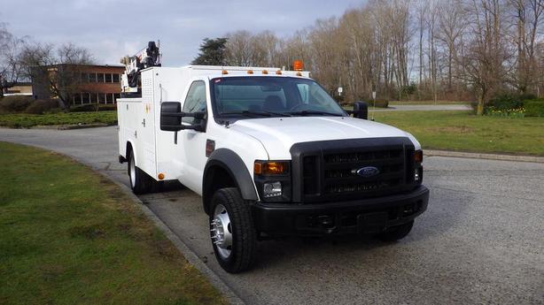 2010 Ford F-550 Utility Crane Service Truck 2WD Diesel image 3