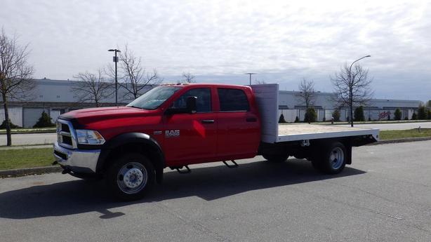 2015 RAM 5500 Crew Cab  12 Foot Flatdeck 4WD Dually image 5