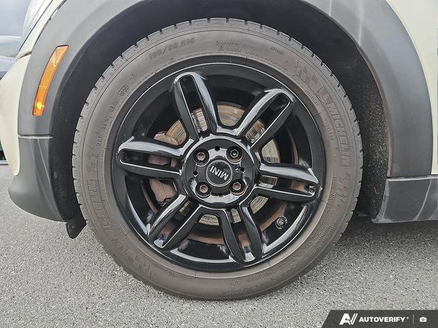 2013 MINI Cooper Hardtop | No Reported Accidents! image 6