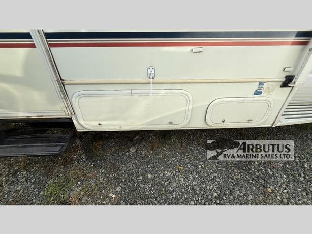 Used 1998 Triple E Regal REGAL image 6