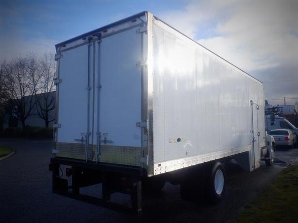 2013 Hino 308 24 Foot Cube Van 3 Seater Diesel image 7