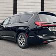 2024 Chrysler Pacifica Hybrid Pinnacle thumbnail image 4
