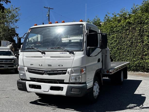 2013 Mitsubishi Fuso FE160 14-Foot Flatdeck Diesel image 4