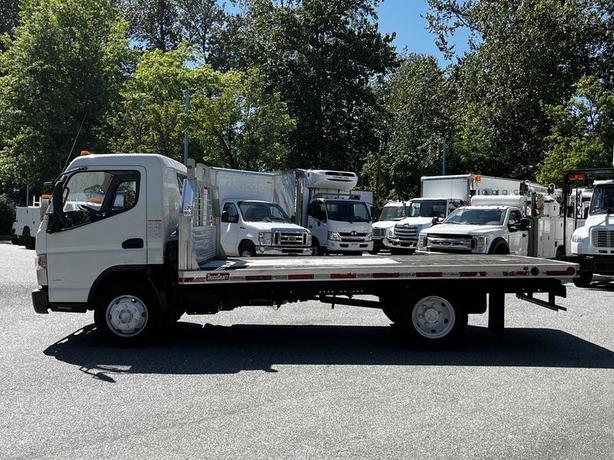 2013 Mitsubishi Fuso FE160 14-Foot Flatdeck Diesel image 6
