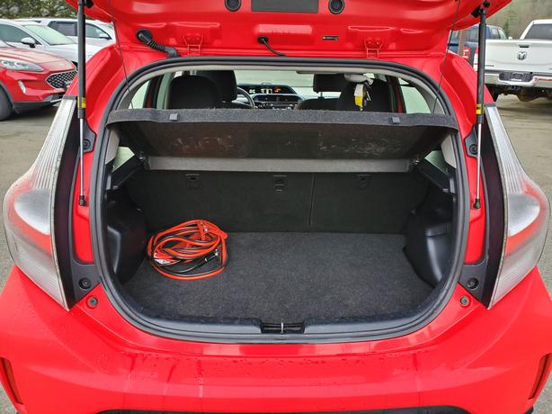 2018 Toyota Prius c image 8