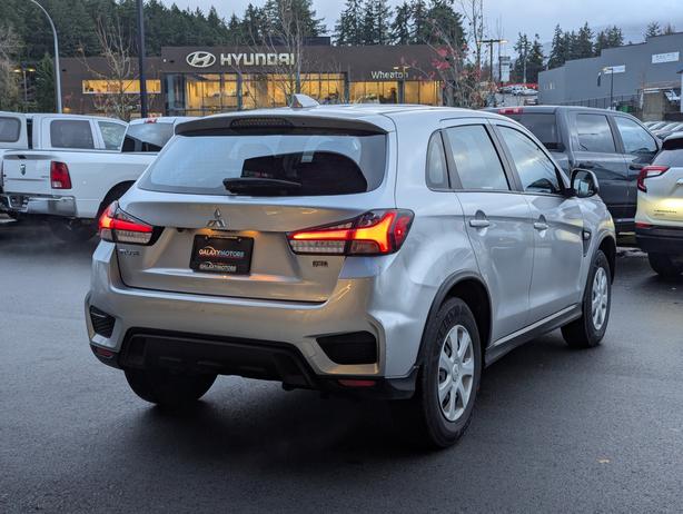 2023 Mitsubishi RVR ES - 4x4, Heated Seats, Android Auto/Apple CarPlay image 6