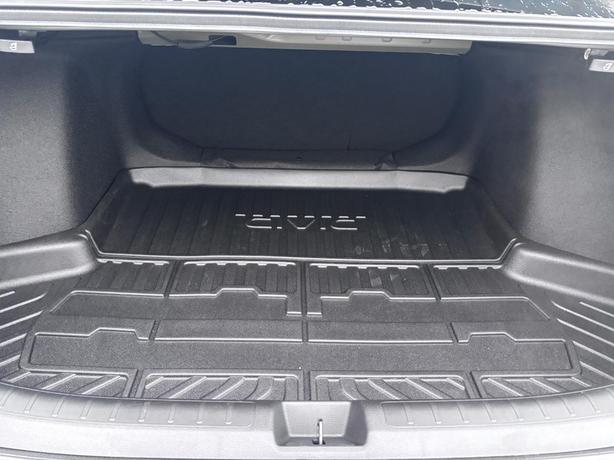 2026 Honda Civic Hybrid Sport Touring image 8