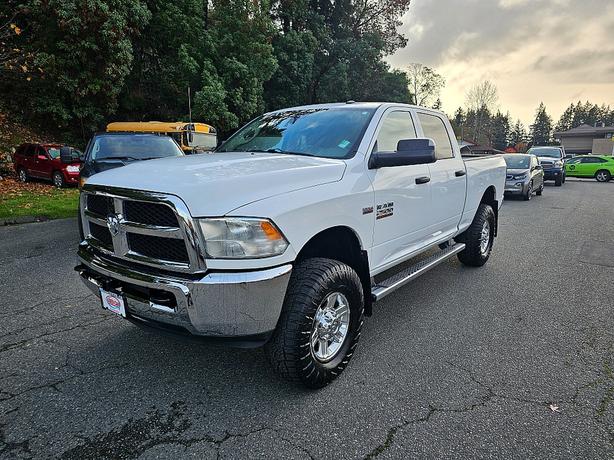 2014 Ram  2500 Tradesman image 3