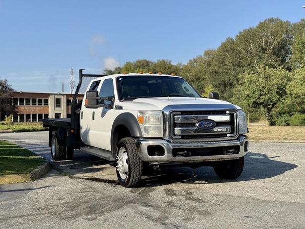2014 Ford F-550 Super Duty 4x4 Crew Cab 11-Foot Flat Deck Truck image 2