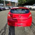 2013 Hyundai Accent 5-Door SE thumbnail image 5