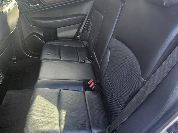 2016 Subaru  Outback 2.5i Limited image 7