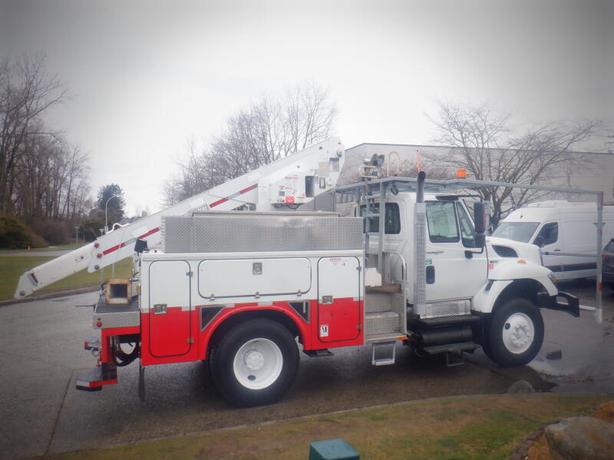 2012 International 7300 Workstar Crane Service Truck with Air Brakes Dually Dies image 6