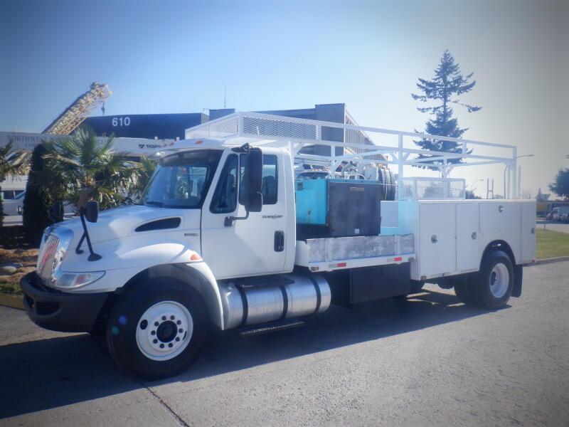 2011 International DuraStar 4300 Service Truck  With Air Compressor 3 Seater Die display photo