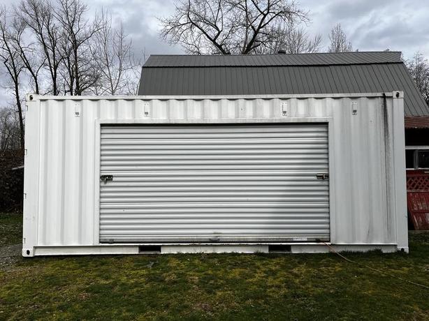 20 Foot Storage Container With Roll-up Door image 2