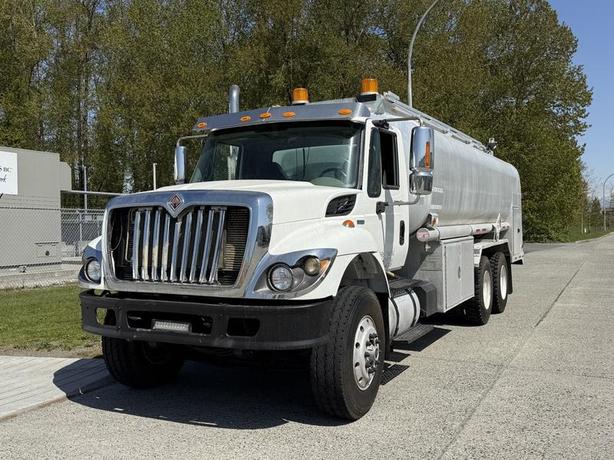 2009 International 7500 4400USG Fuel Tanker Truck With Air brakes Diesel image 4