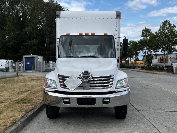 2006 Hino 268 24 Foot Cube Van Power Tailgate Hydraulic Brakes Diesel image 3